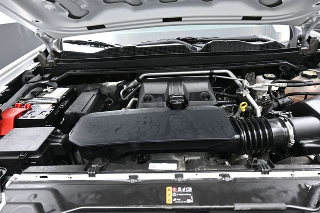 Used 2023 Chevrolet Colorado Trail Boss w/ LPO, Dark Essentials Package AWD/4WD image 30