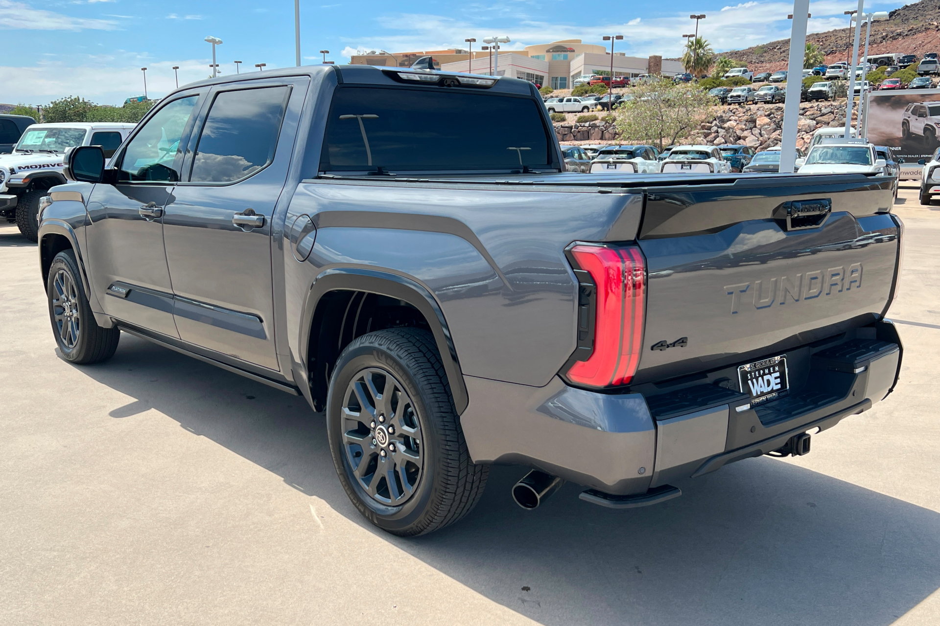 Used 2023 Toyota Tundra Platinum AWD/4WD image 3