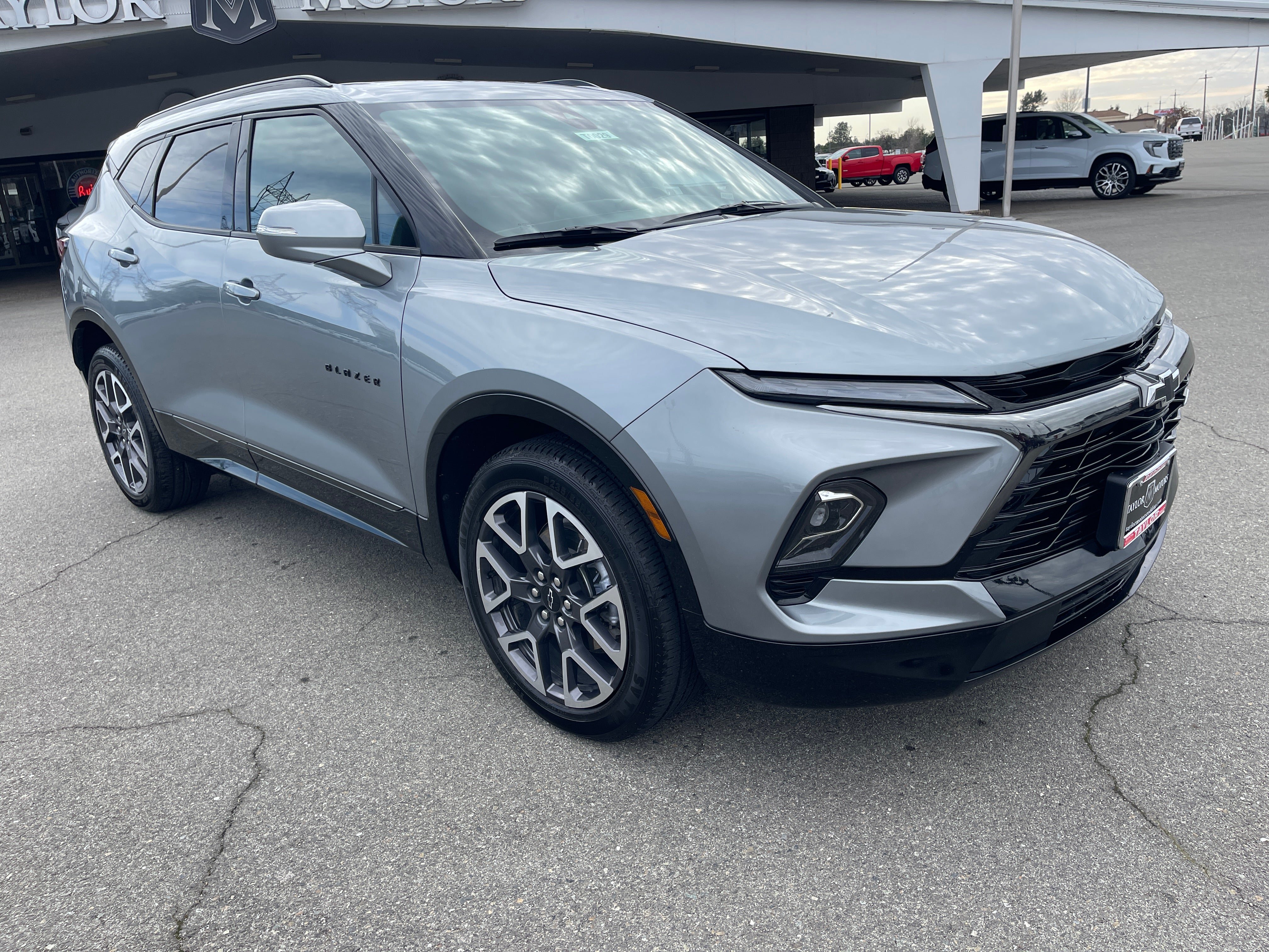 Used 2025 Chevrolet Blazer RS AWD/4WD image 3