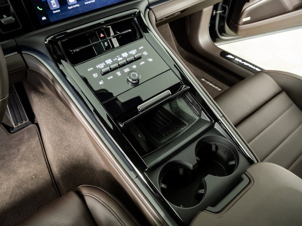 New 2026 Porsche Panamera 4 AWD/4WD image 18