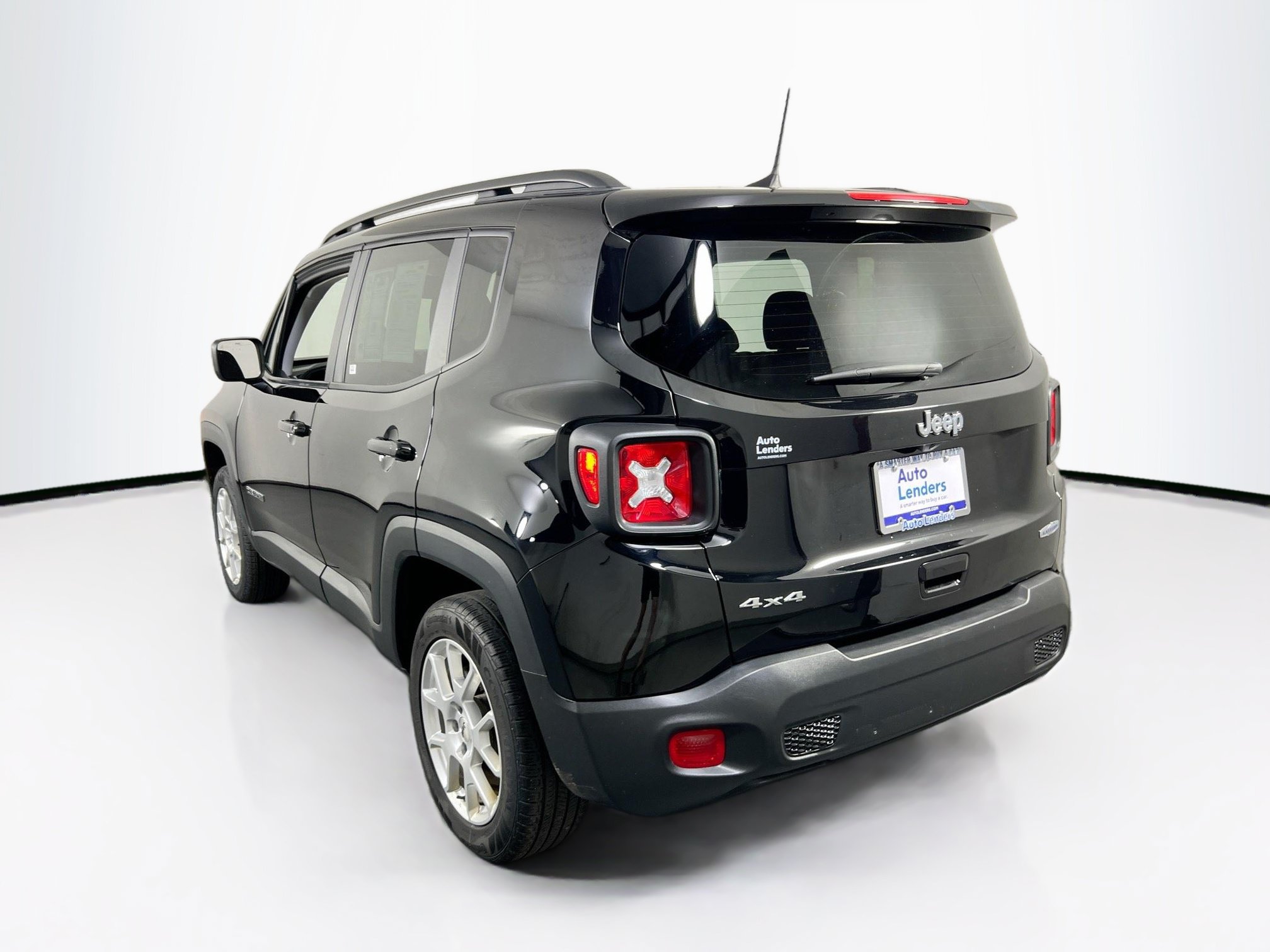 Used 2022 Jeep Renegade Latitude AWD/4WD image 7