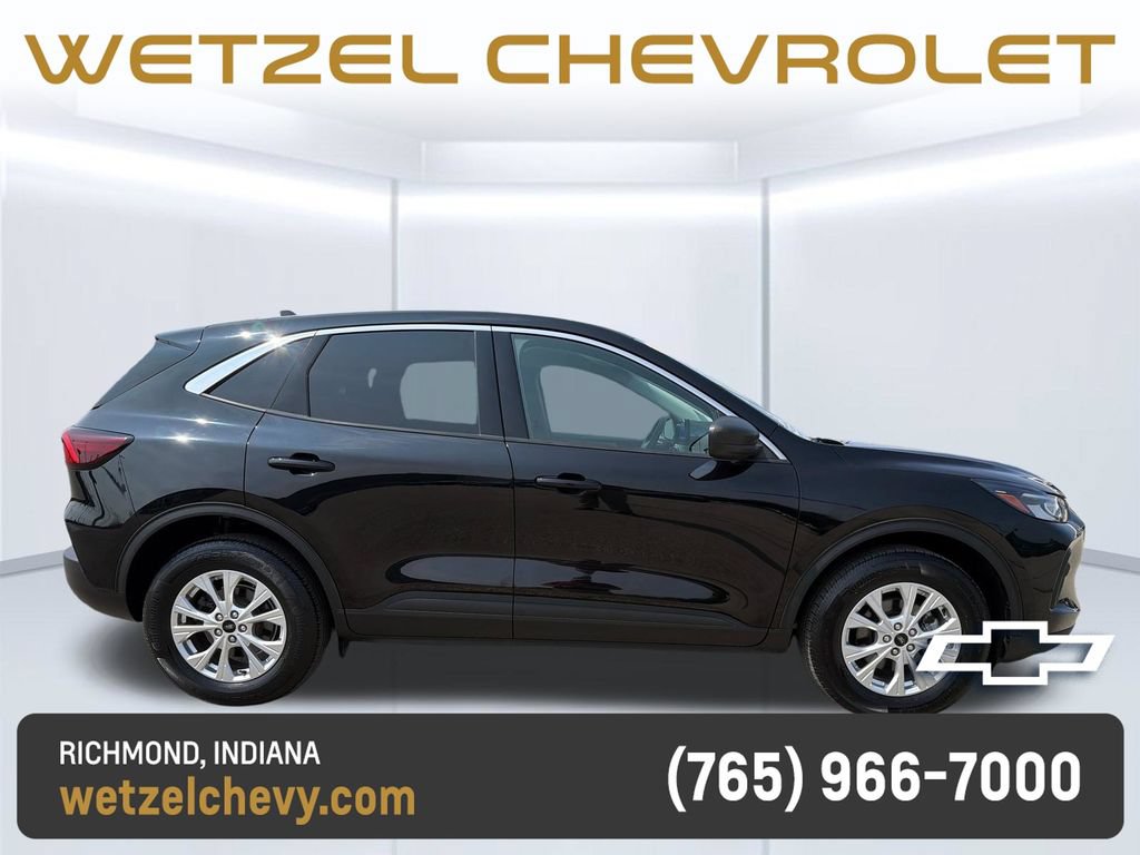 Used 2023 Ford Escape Active AWD/4WD image 9
