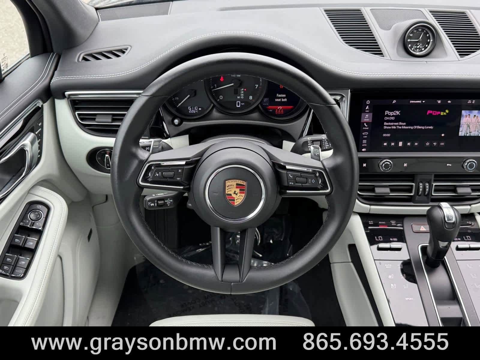 Used 2024 Porsche Macan AWD/4WD image 20