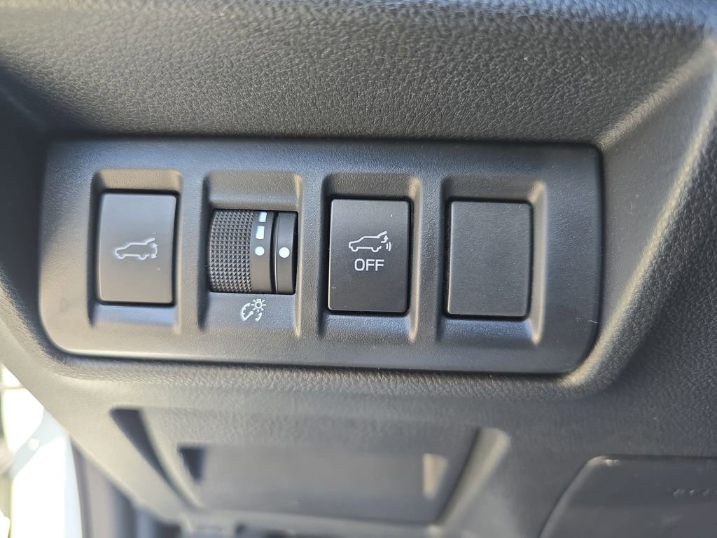 Certified 2025 Subaru Outback Onyx Edition AWD/4WD image 21