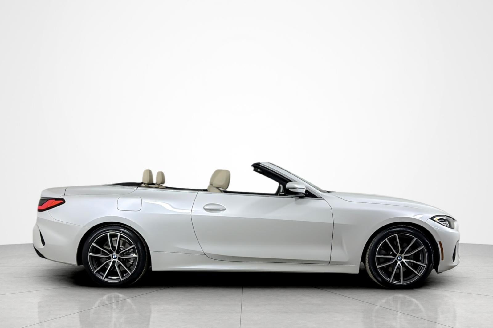 Used 2023 BMW 430i Convertible w/ Convenience Package RWD image 6