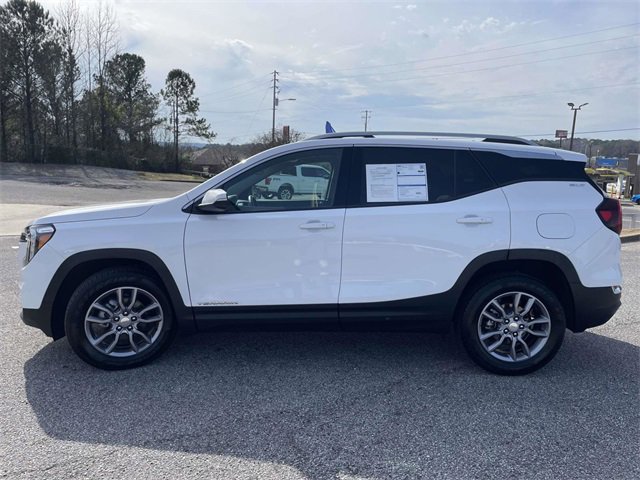 Used 2024 GMC Terrain SLT image 6