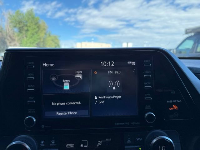Used 2022 Toyota Highlander LE AWD/4WD image 20