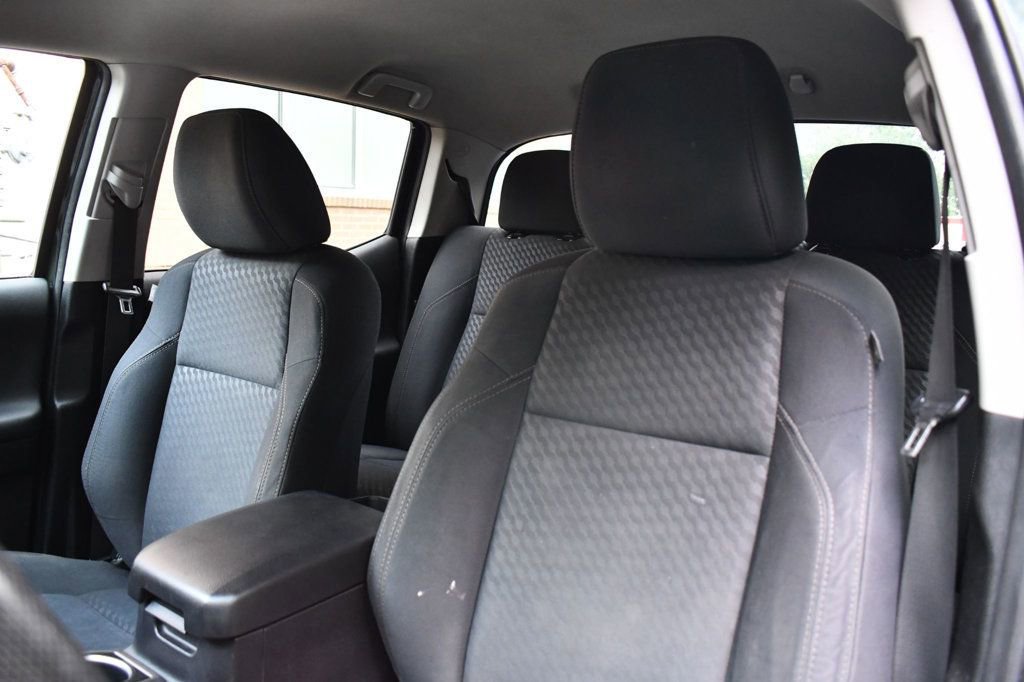 Used 2021 Toyota Tacoma SR5 w/ Trail Edition image 37