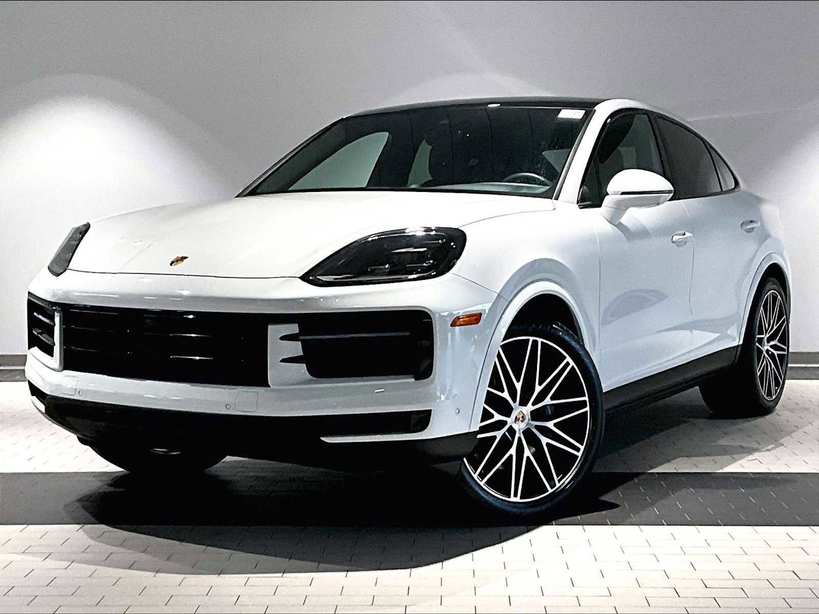 Used 2025 Porsche Cayenne Coupe image 1