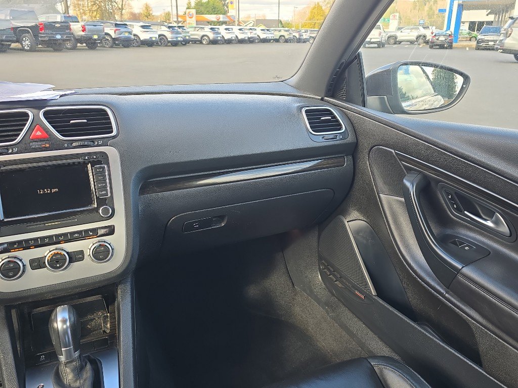 Used 2013 Volkswagen Eos Executive image 19