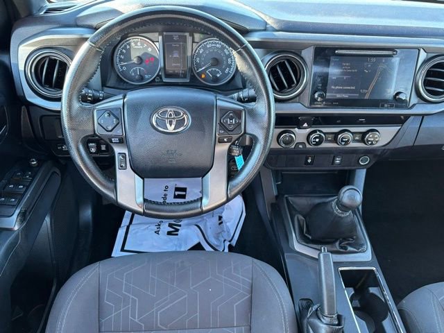 Used 2017 Toyota Tacoma TRD Off-Road image 16