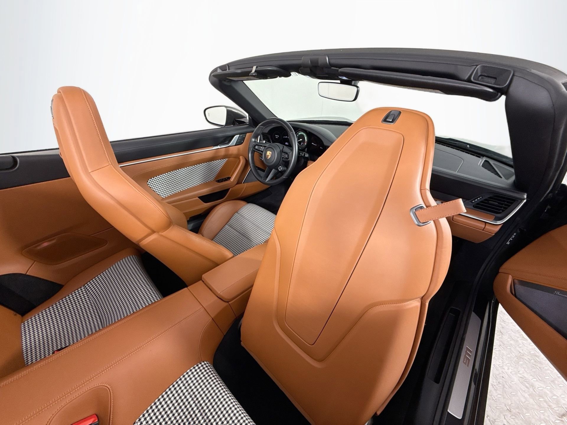 Used 2024 Porsche 911 Turbo S image 24