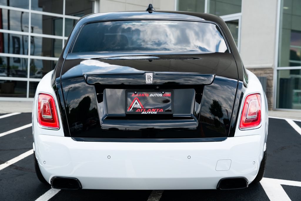 Used 2019 Rolls-Royce Phantom Sedan RWD image 14