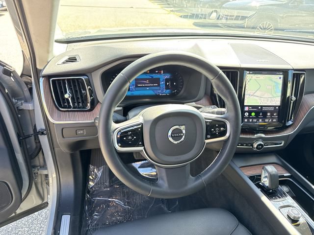 Certified 2024 Volvo XC60 B5 Plus w/ Protection Package Premier AWD/4WD image 14