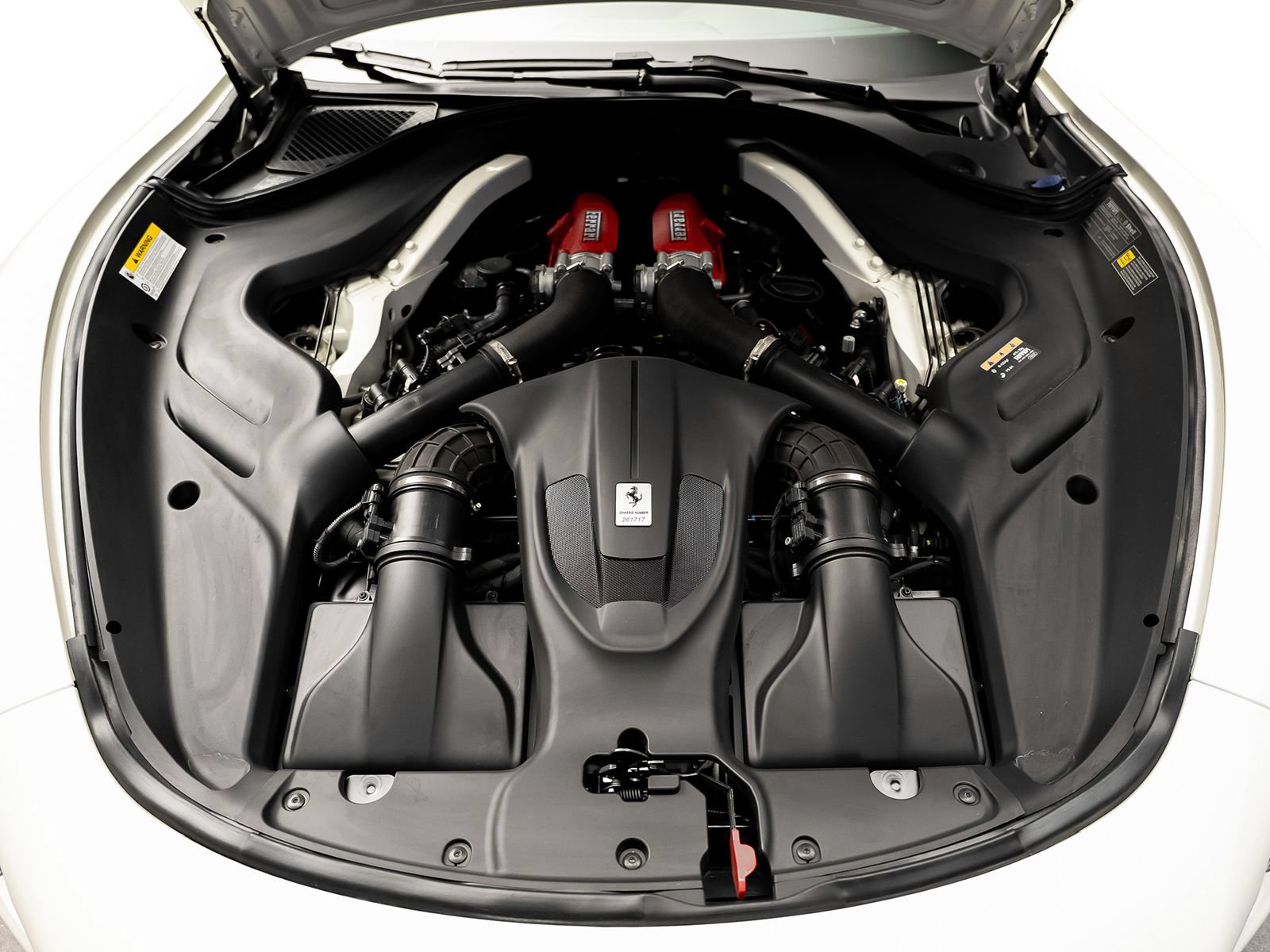 Used 2021 Ferrari Roma RWD image 59