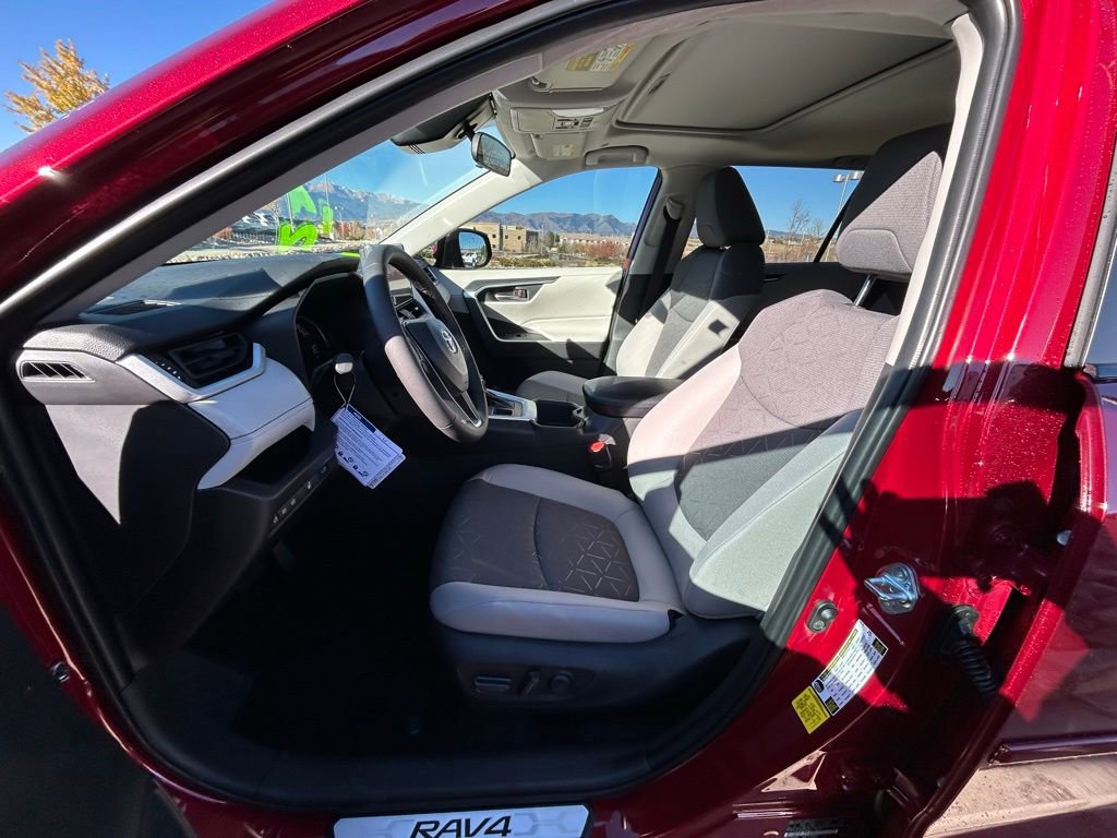 Used 2025 Toyota RAV4 XLE image 11