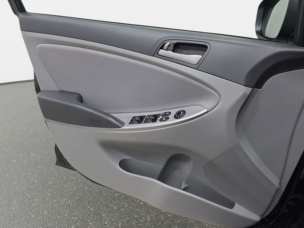 Used 2017 Hyundai Accent SE image 26