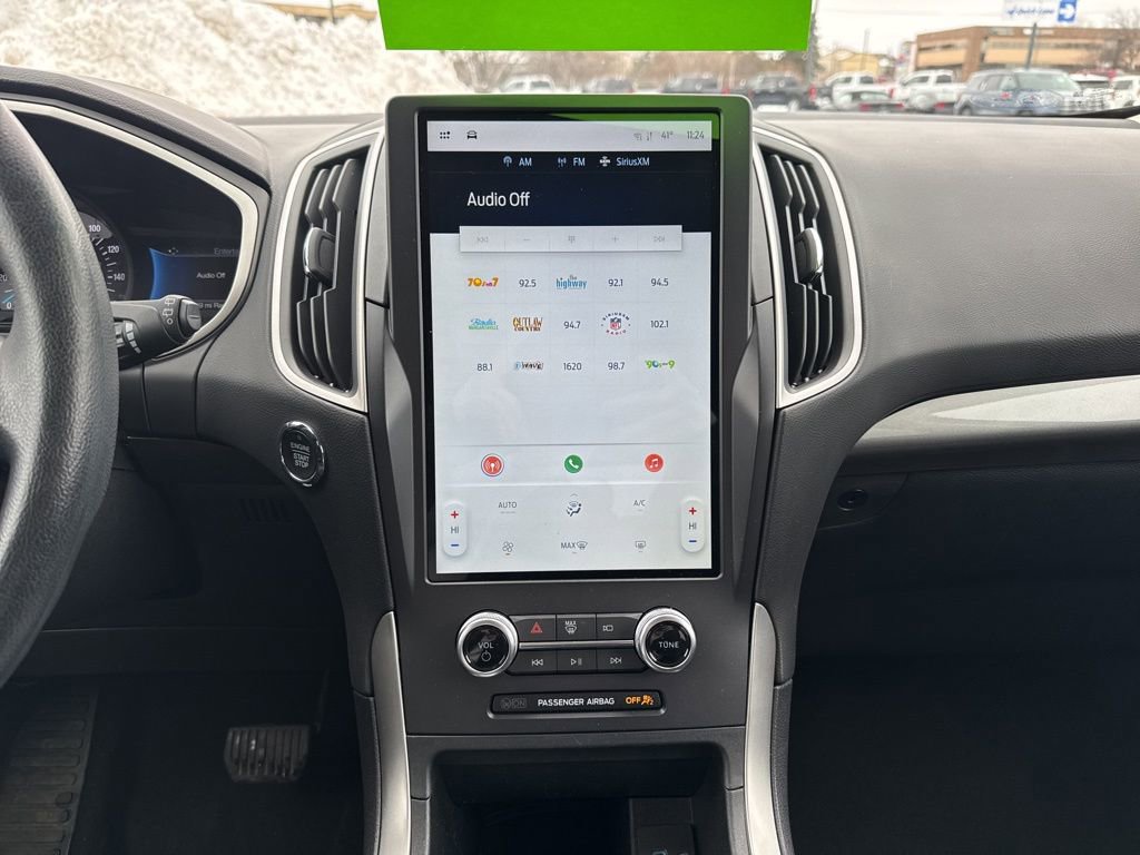 Used 2021 Ford Edge SE image 16