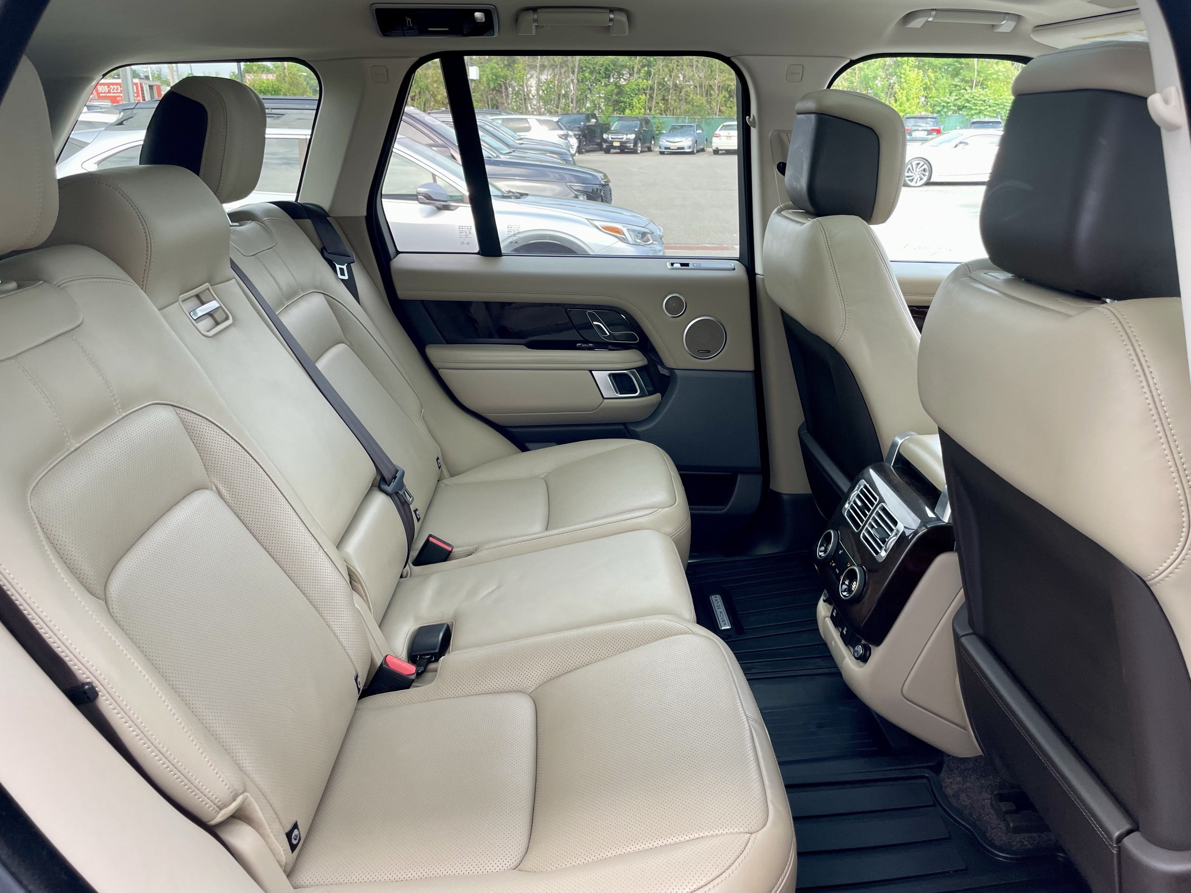 Used 2020 Land Rover Range Rover HSE AWD/4WD image 31