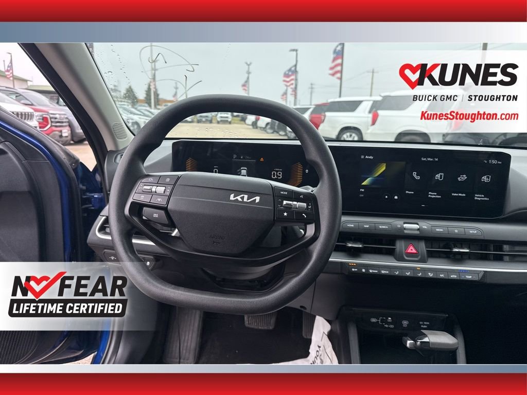 Used 2025 Kia K4 LXS image 41