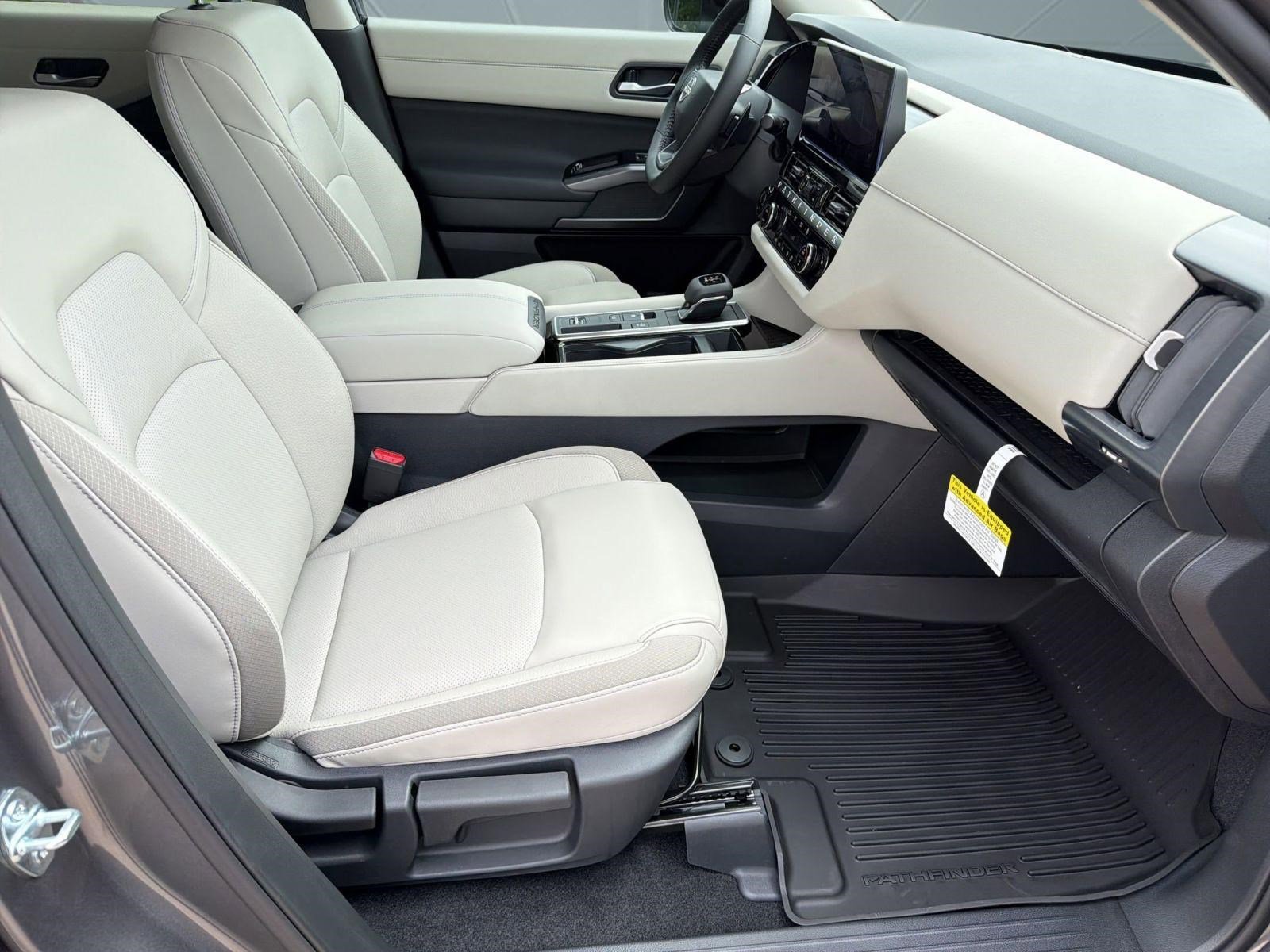 New 2026 Nissan Pathfinder SL image 29
