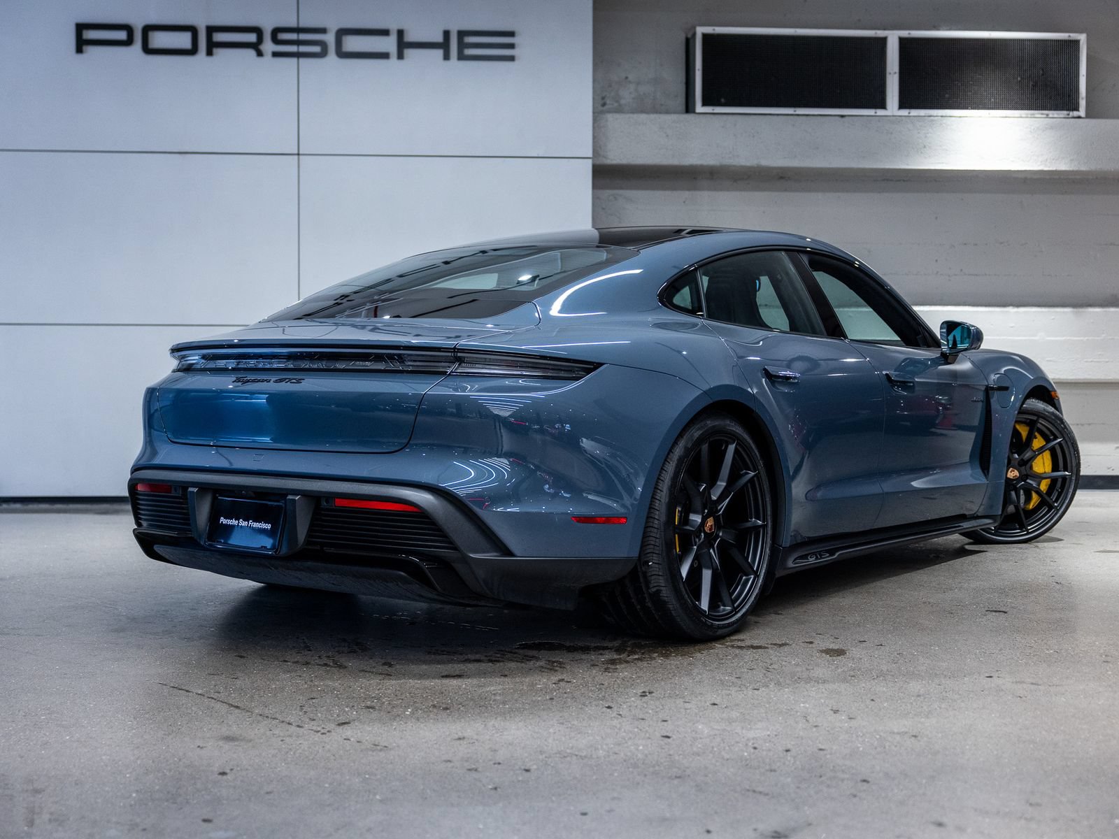 New 2026 Porsche Taycan GTS AWD/4WD image 8