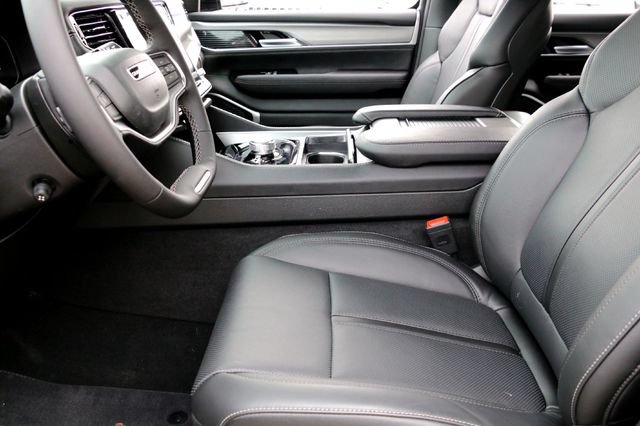 New 2026 Jeep Grand Wagoneer 4WD w/ Premium Group I image 9