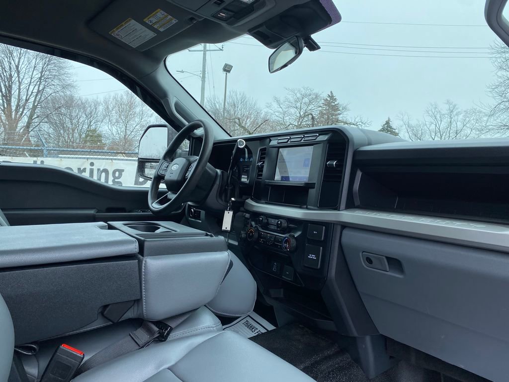 Used 2023 Ford F250 XL w/ Snow Plow Prep Package image 19