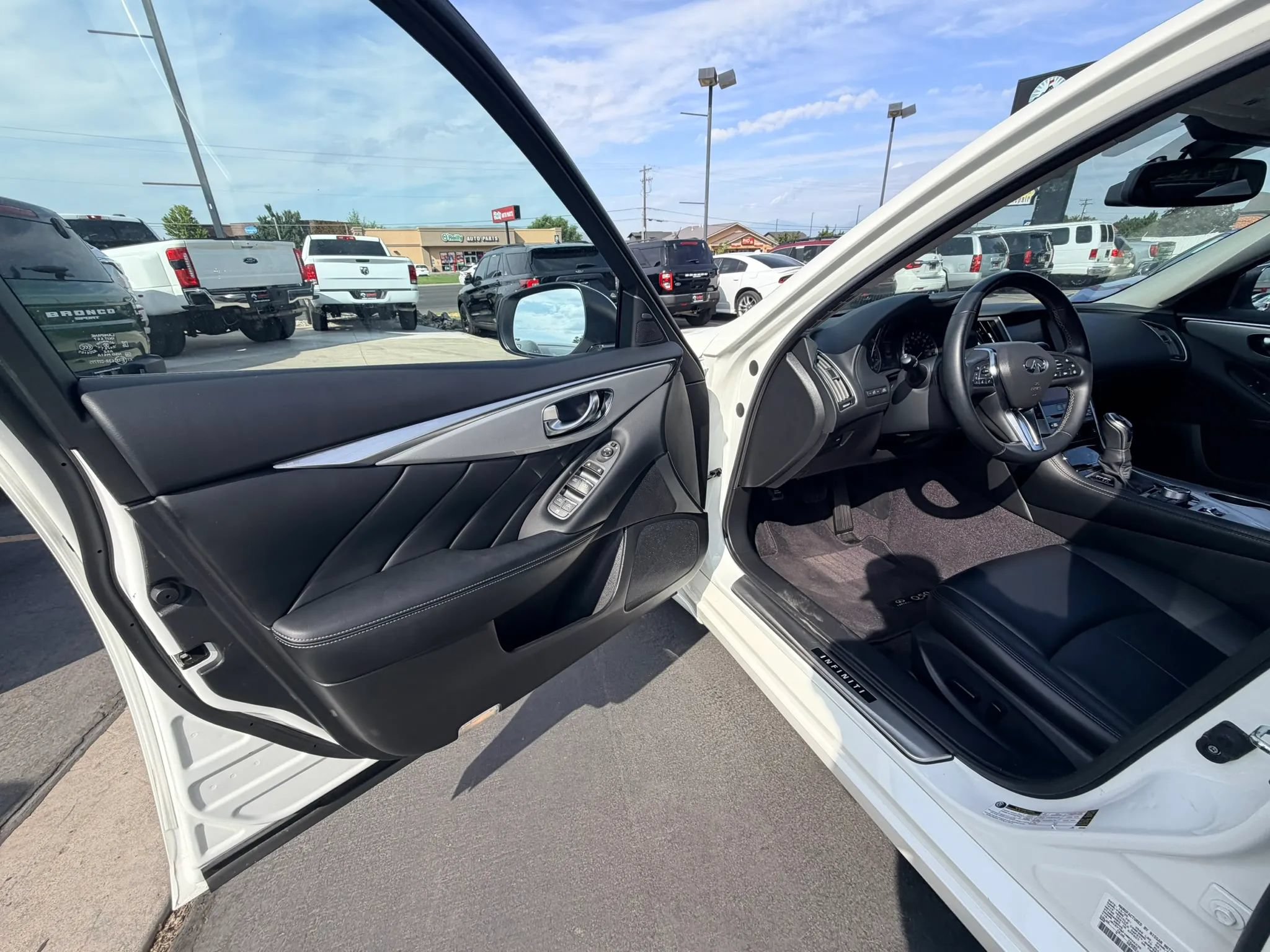 Used 2021 INFINITI Q50 Luxe w/ Cargo Package RWD image 10