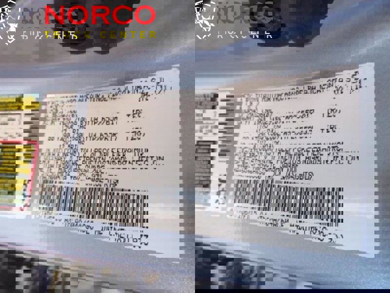 Used 2018 Toyota Tacoma TRD Sport w/ Technology Package image 24