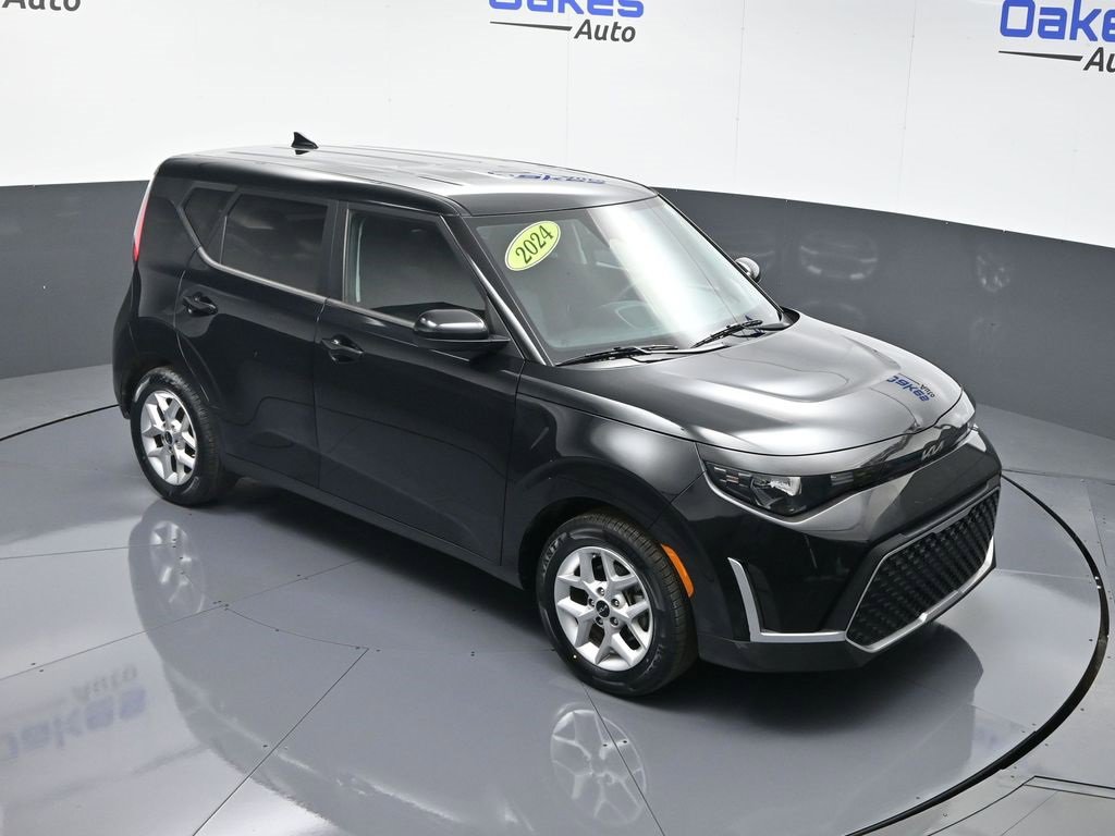 Certified 2024 Kia Soul LX w/ Option Group 015 image 41