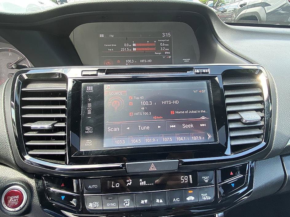Used 2017 Honda Accord EX image 15