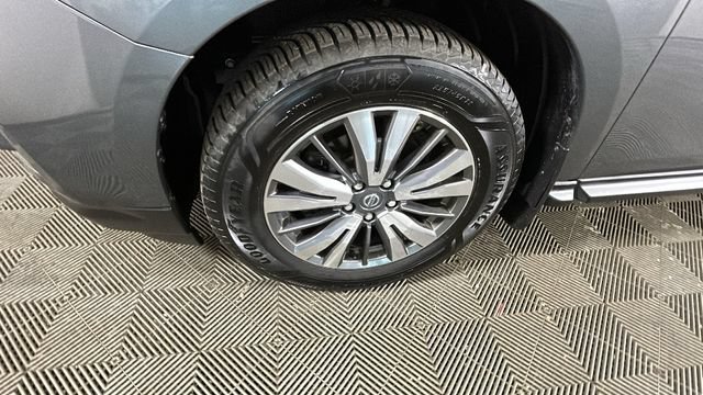 Used 2019 Nissan Pathfinder SV w/ Cargo Package AWD/4WD image 9