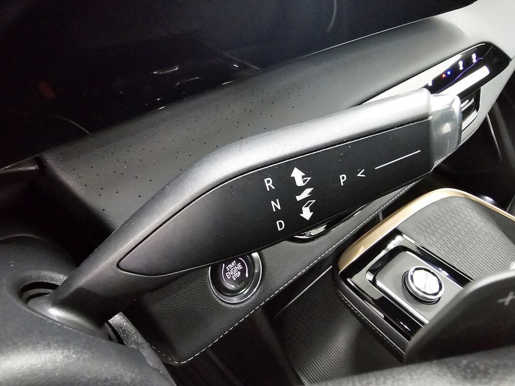 Used 2025 Buick Enclave Avenir w/ Super Cruise Package AWD/4WD image 37