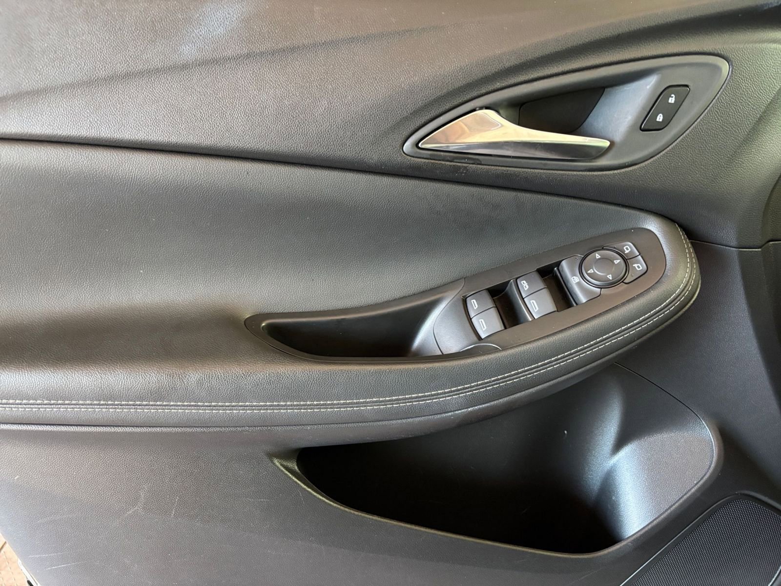 Used 2025 Buick Encore GX Preferred FWD image 18