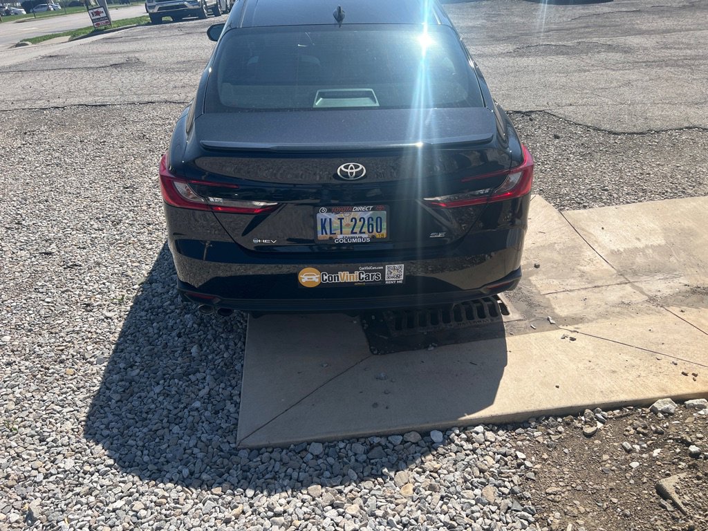 Used 2025 Toyota Camry XSE image 3