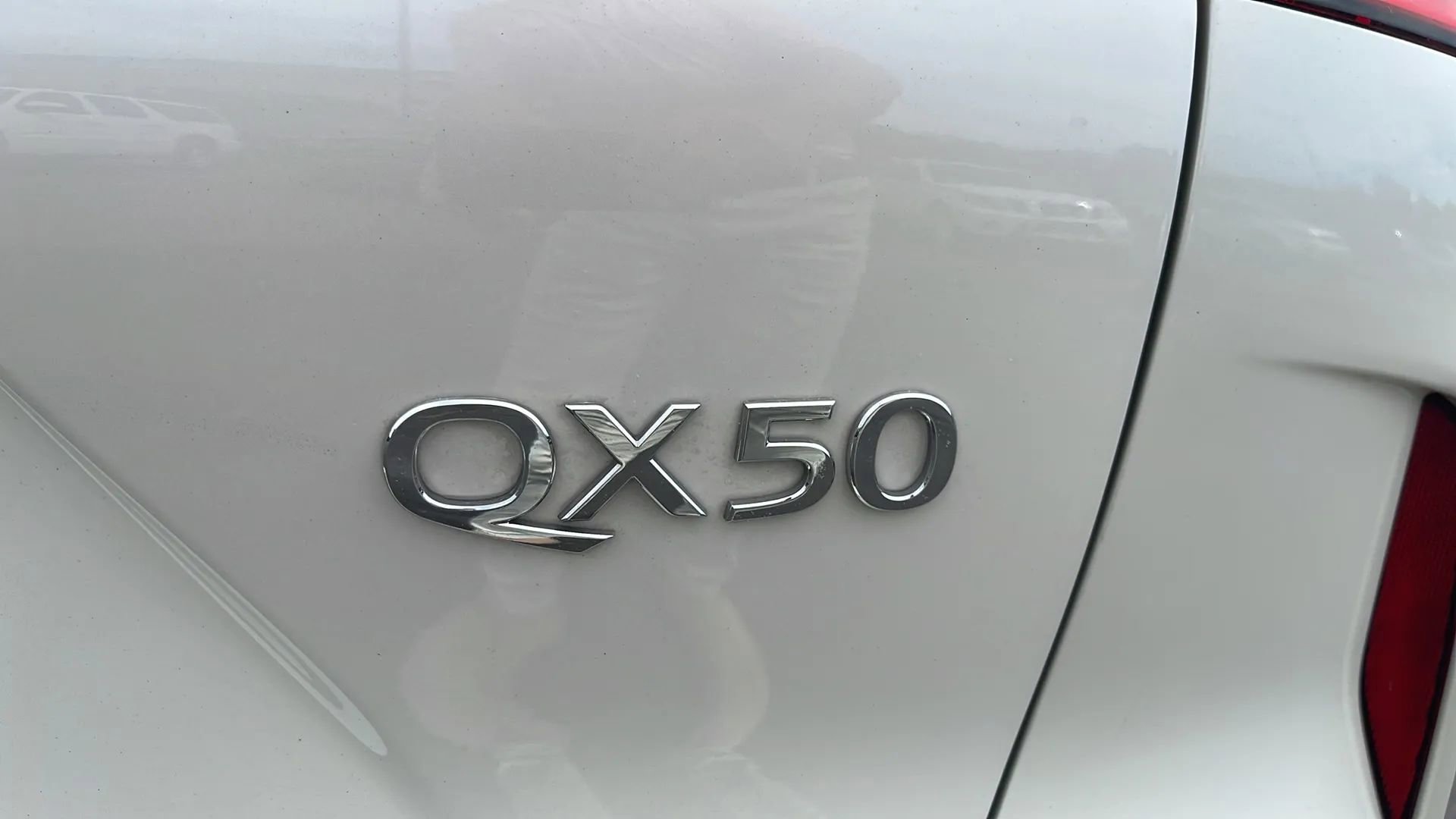 Used 2022 INFINITI QX50 Luxe w/ Appearance Package image 10