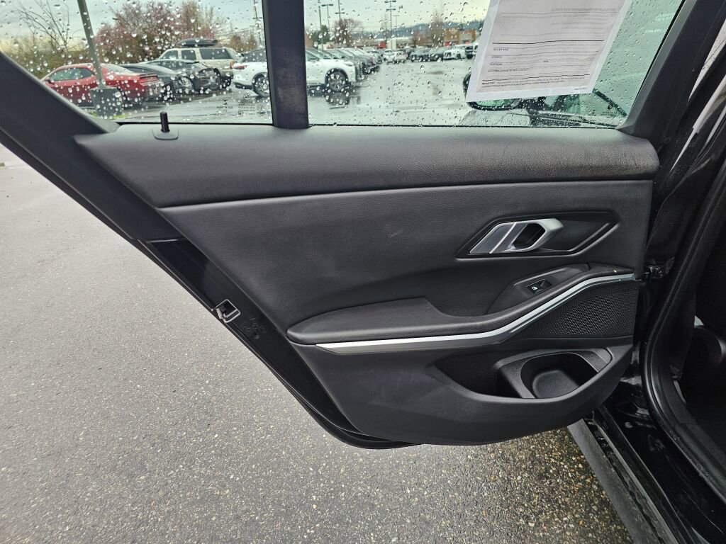 Used 2022 BMW 330i xDrive Sedan w/ Premium Package 2 image 19