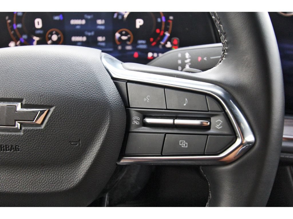 Used 2025 Chevrolet Suburban Z71 AWD/4WD image 17