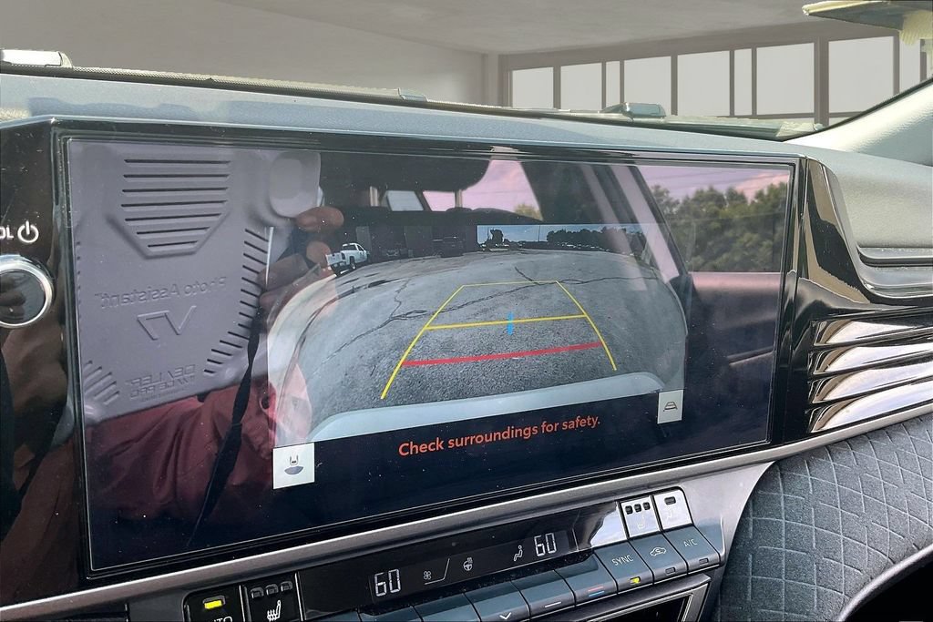 Used 2025 Toyota Camry XLE FWD image 14