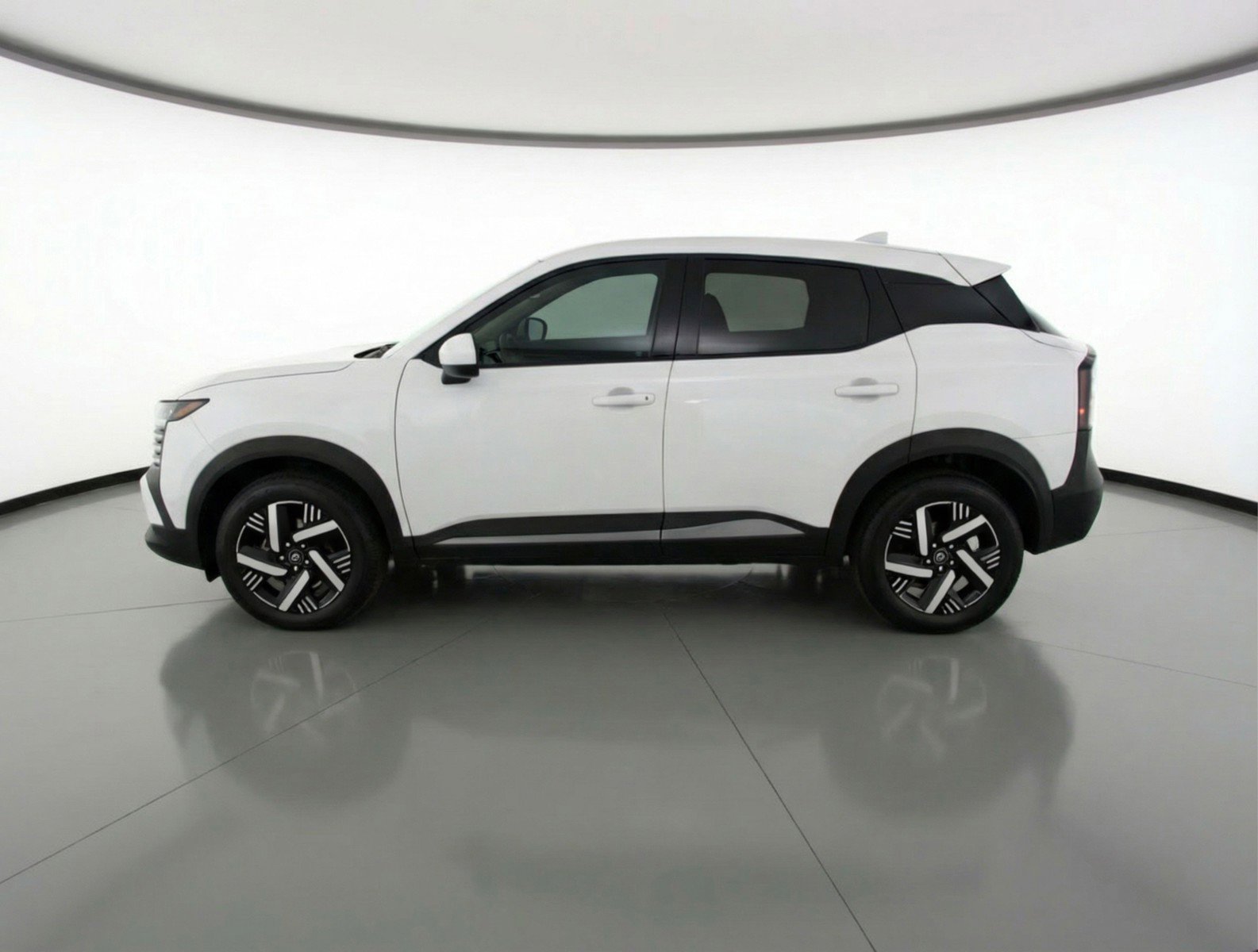 Used 2025 Nissan Kicks SV image 5