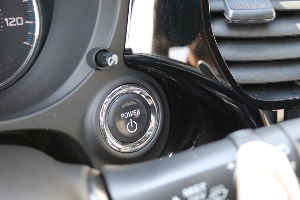 Used 2021 Mitsubishi Outlander LE AWD/4WD image 13