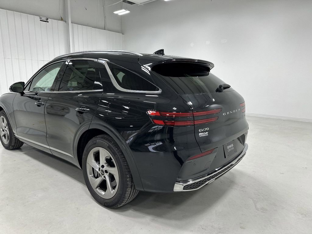 Certified 2026 Genesis GV70 2.5T Advanced image 15