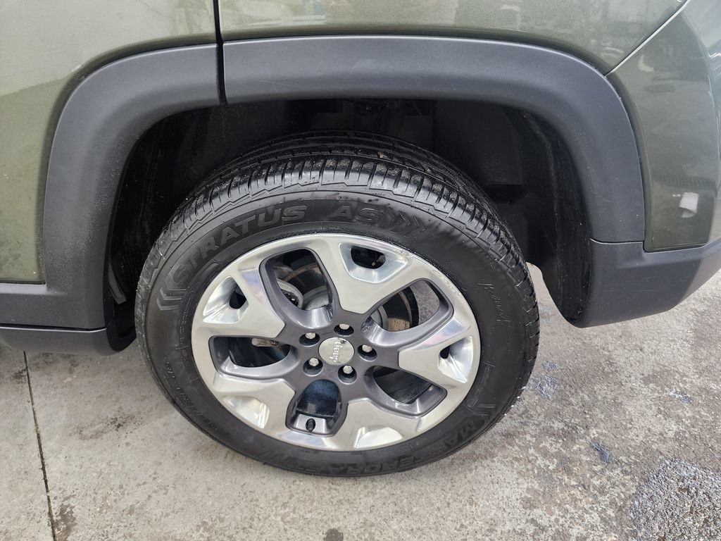 Used 2019 Jeep Compass Limited AWD/4WD image 36
