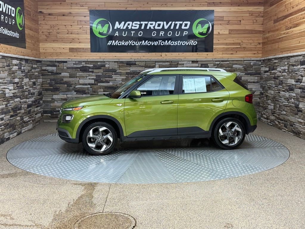 Used 2023 Hyundai Venue SEL FWD image 6