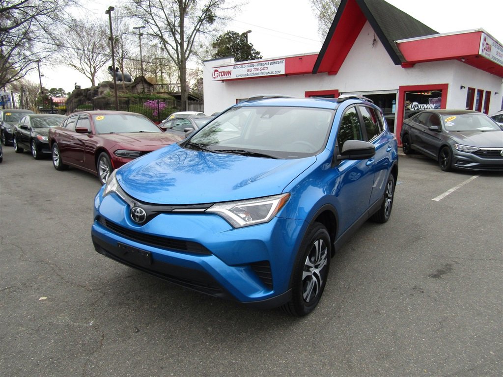 Used 2018 Toyota RAV4 LE w/ All Weather Liner Package
