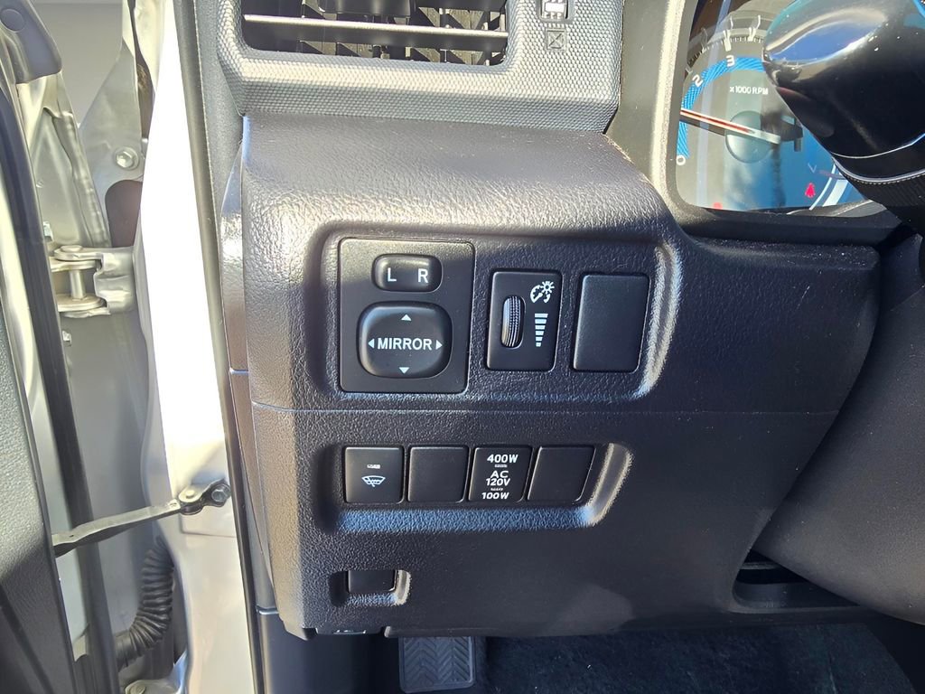 Used 2016 Toyota 4Runner SR5 Premium image 18