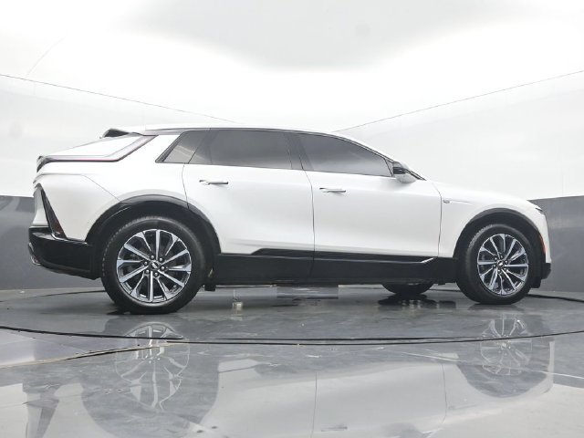 Certified 2024 Cadillac Lyriq Sport w/ LPO, Floor Liner Package AWD/4WD image 50