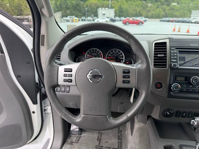 Used 2016 Nissan Frontier SL w/ Moonroof Package AWD/4WD image 10