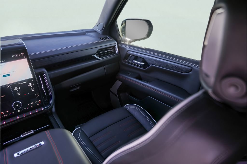 Certified 2025 GMC Yukon AT4 Ultimate image 32